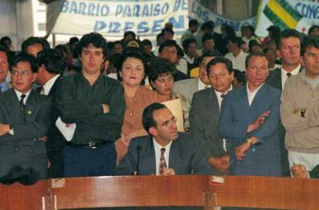 La destitución y la asunción en la Prefectura de Pichincha Seis momentos políticos de Ramiro González